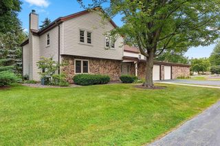 1820 RIDGEWAY DRIVE #12B, De Pere, WI 54115