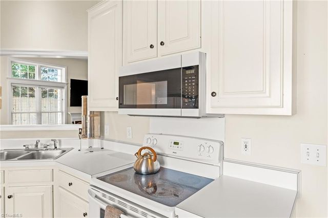 475 Silver Creek Trail, Kernersville, NC 27284