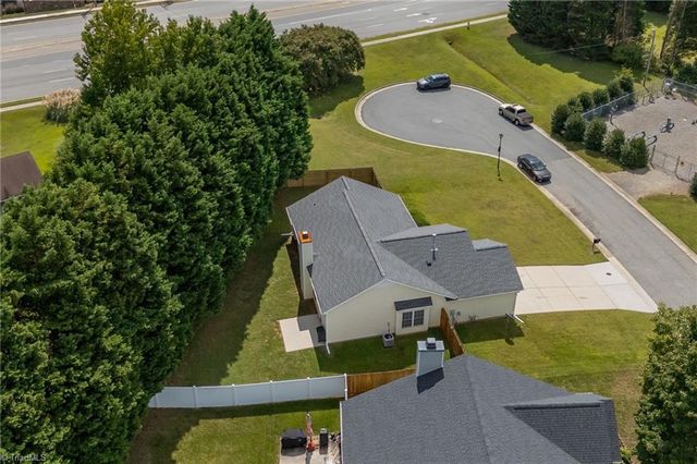 475 Silver Creek Trail, Kernersville, NC 27284