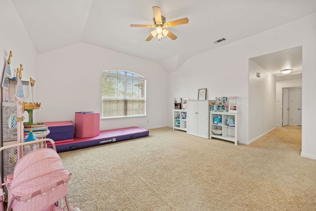 617 Wellington Drive, Roanoke, TX 76262