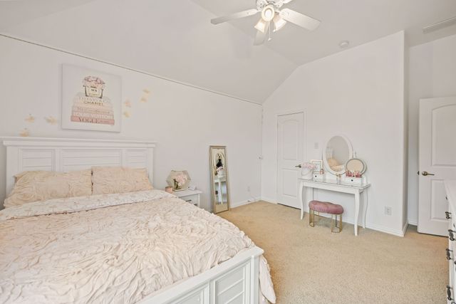 617 Wellington Drive, Roanoke, TX 76262