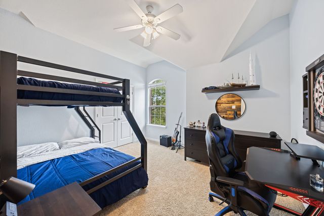 617 Wellington Drive, Roanoke, TX 76262