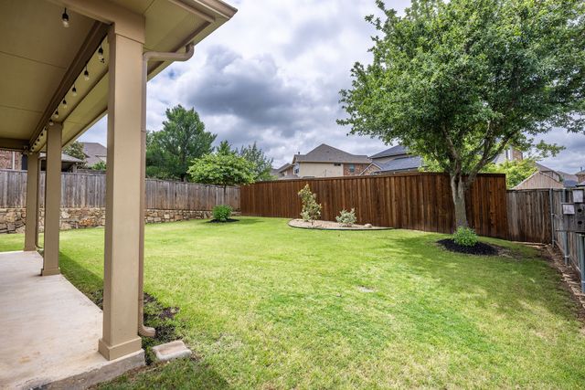 617 Wellington Drive, Roanoke, TX 76262