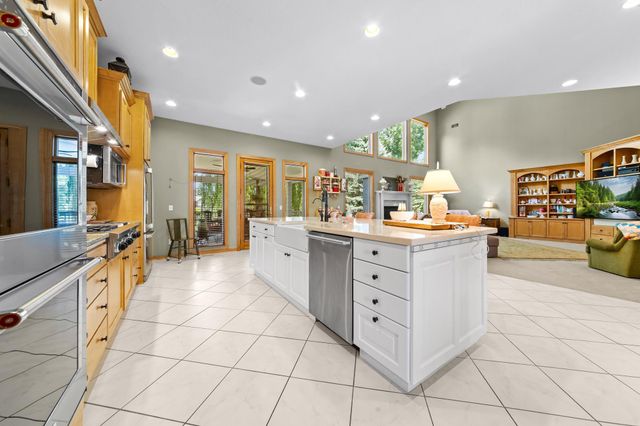 1261 Bibeau Road, White Bear Lake, MN 55110