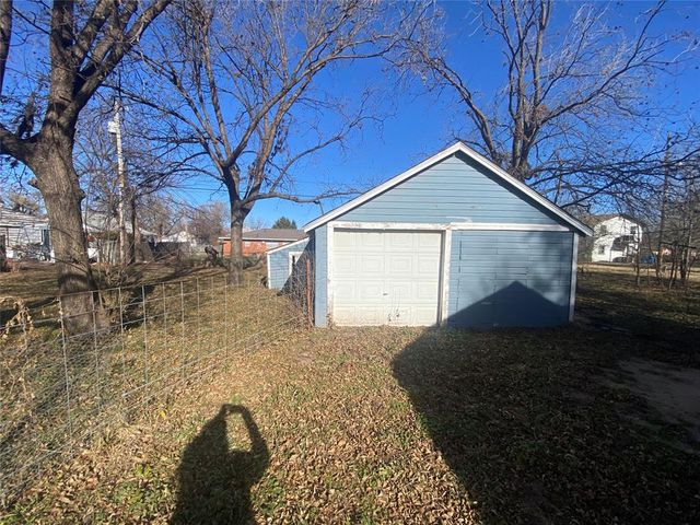 2016 E Walnut Avenue, Enid, OK 73701