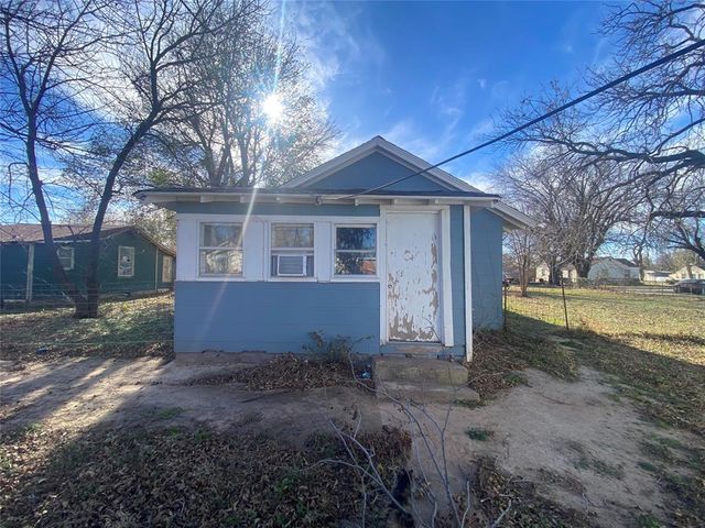 2016 E Walnut Avenue, Enid, OK 73701