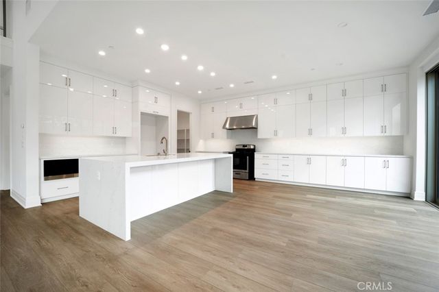 234 Coal Mine, Irvine, CA 92602