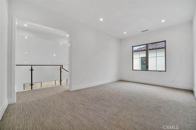 234 Coal Mine, Irvine, CA 92602