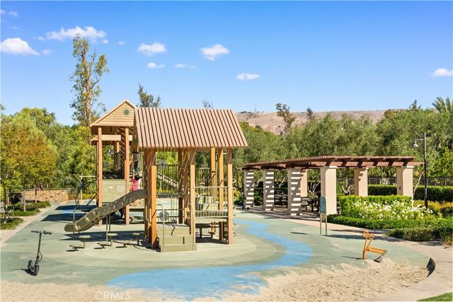 234 Coal Mine, Irvine, CA 92602