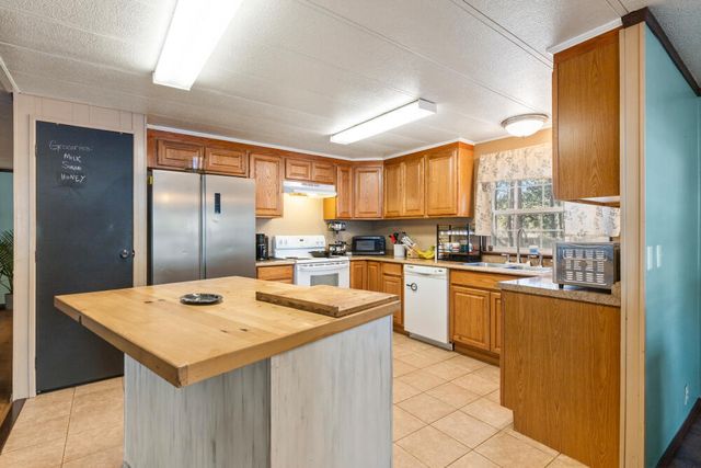 18010 Ponderosa Lane, Klamath Falls, OR 97601