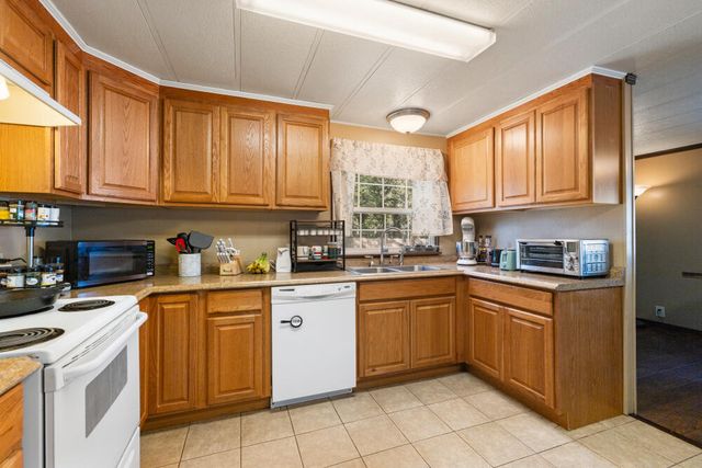 18010 Ponderosa Lane, Klamath Falls, OR 97601