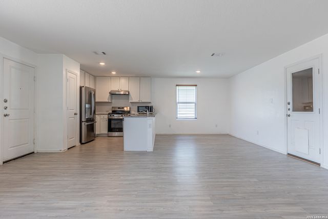 4310 FLUVIAL CIR, San Antonio, TX 78223