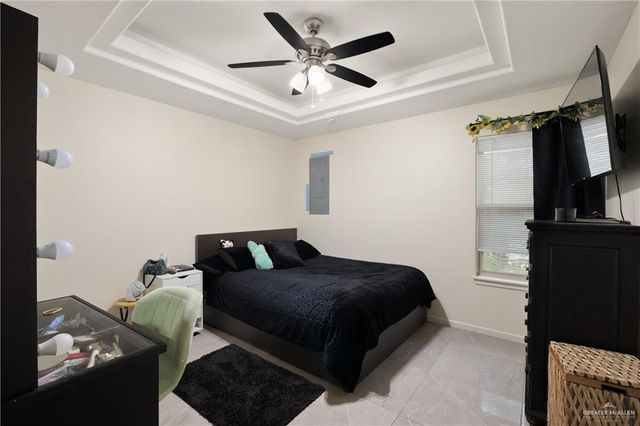 1407 W Combes Avenue, Alton, TX 78573