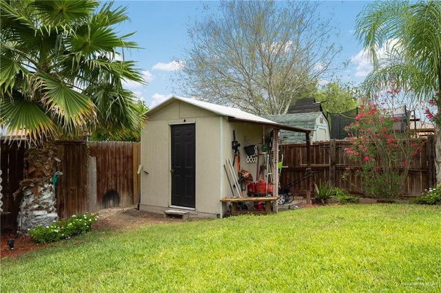 1407 W Combes Avenue, Alton, TX 78573