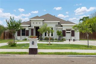 1407 W Combes Avenue, Alton, TX 78573