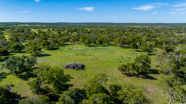 215 Dally, Fredericksburg, TX 78624