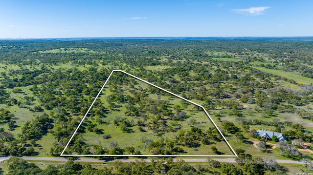 215 Dally, Fredericksburg, TX 78624