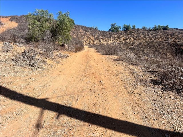 0 Summit Dr., Lake Elsinore, CA 92530