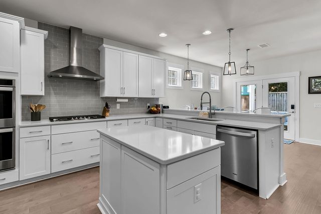 1201 Gannett Road, Mount Pleasant, SC 29464