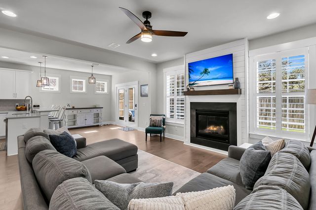 1201 Gannett Road, Mount Pleasant, SC 29464