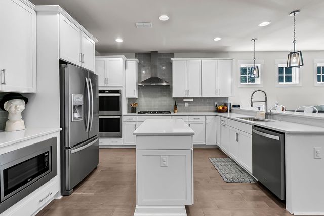 1201 Gannett Road, Mount Pleasant, SC 29464