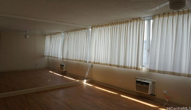 1560 Kanunu Street 403, Honolulu, HI 96814