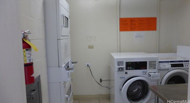 1560 Kanunu Street 403, Honolulu, HI 96814