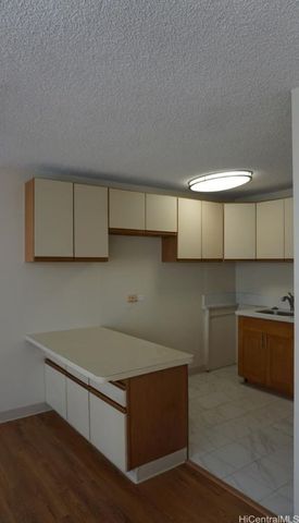 1560 Kanunu Street 403, Honolulu, HI 96814