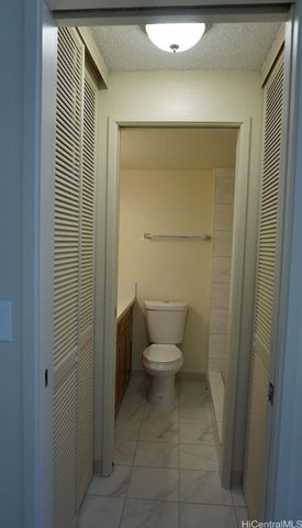 1560 Kanunu Street 403, Honolulu, HI 96814