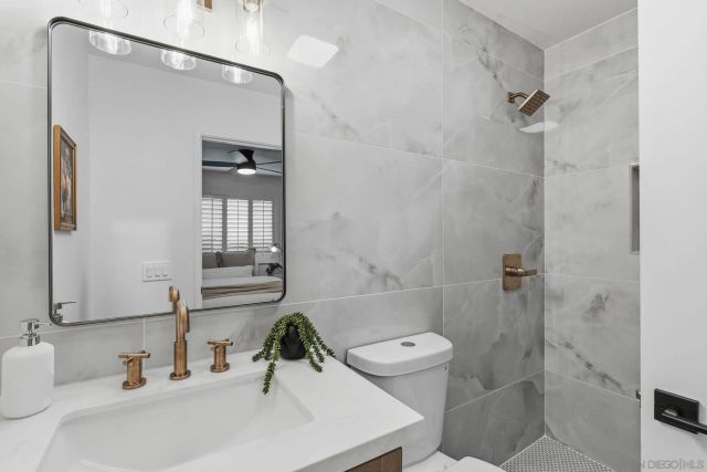 11293 Linares St, San Diego, CA 92129
