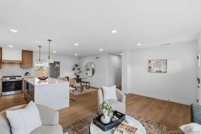 11293 Linares St, San Diego, CA 92129