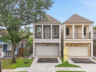 1111 Robbie Street, Houston, TX 77009