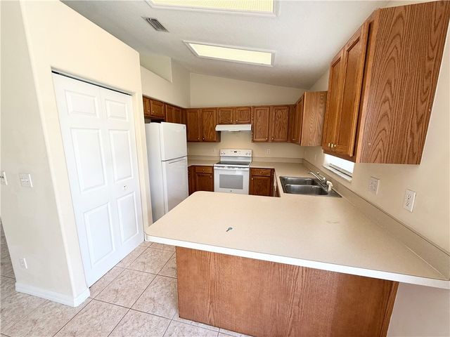 7776 101st Avenue, Vero Beach, FL 32967