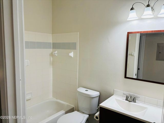 10000 GATE Parkway N 1912, Jacksonville, FL 32246