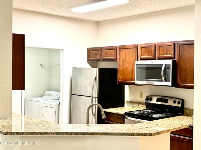 10000 GATE Parkway N 1912, Jacksonville, FL 32246