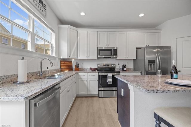 2418 Fieldsway DR, Chesapeake, VA 23320