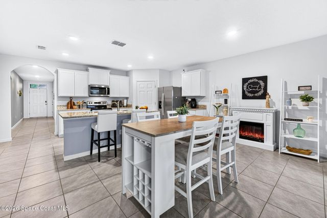 1581 Mineral Loop Drive NW, Palm Bay, FL 32907