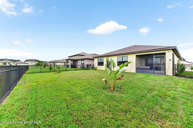 1581 Mineral Loop Drive NW, Palm Bay, FL 32907