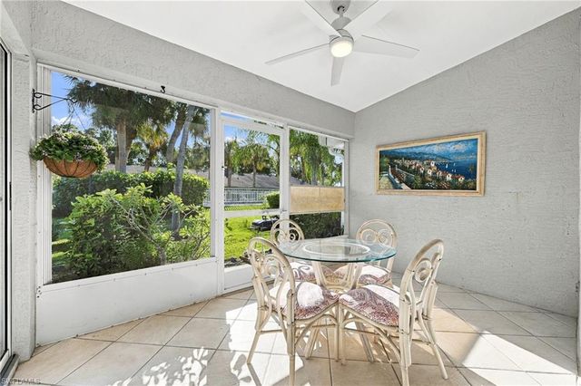 10808 King George LN 2602, Naples, FL 34109