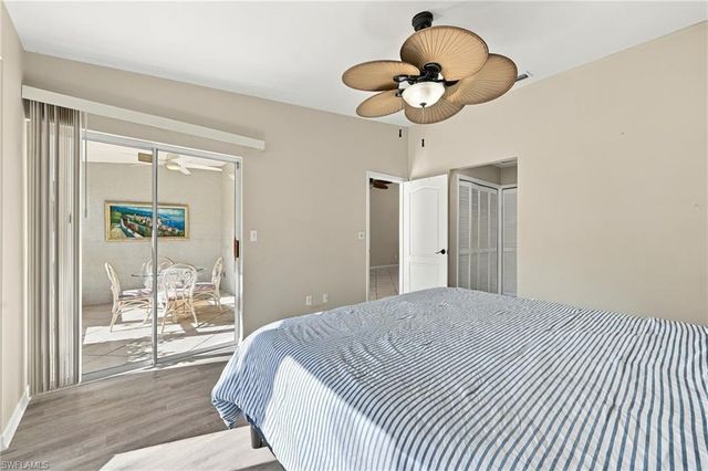10808 King George LN 2602, Naples, FL 34109