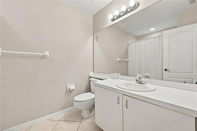 10808 King George LN 2602, Naples, FL 34109