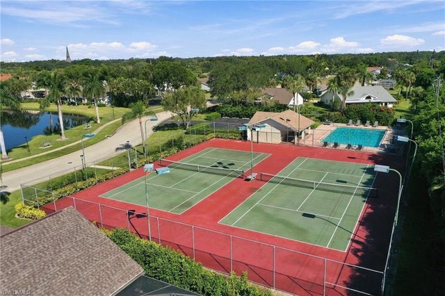 10808 King George LN 2602, Naples, FL 34109