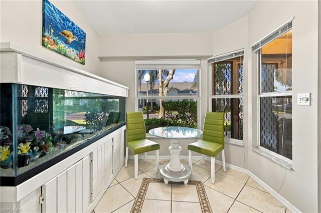10808 King George LN 2602, Naples, FL 34109