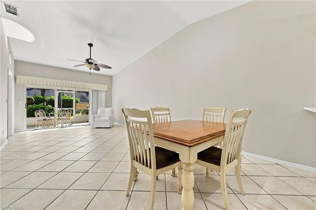 10808 King George LN 2602, Naples, FL 34109