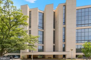 1101 S ARLINGTON RIDGE RD #214, Arlington, VA 22202