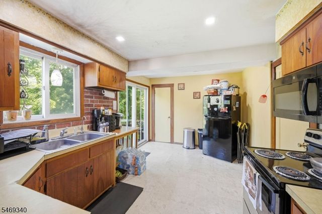 65 Marshall Hill Rd, West Milford Twp., NJ 07480
