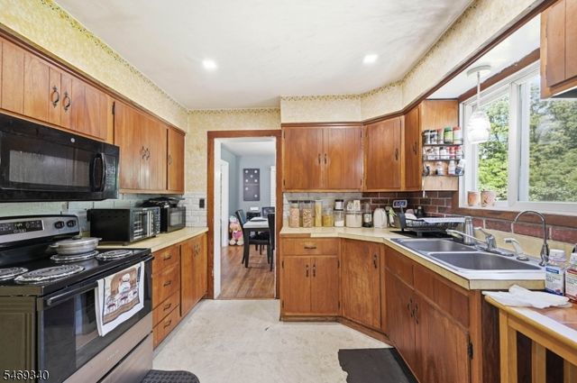 65 Marshall Hill Rd, West Milford Twp., NJ 07480