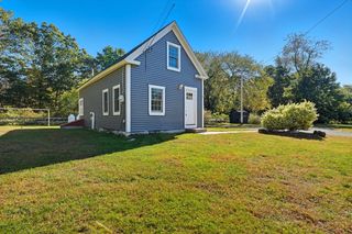 5 Carlton Ct, Oxford, MA 01540