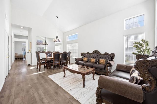 4713 Country Hills Drive, Antioch, CA 94531