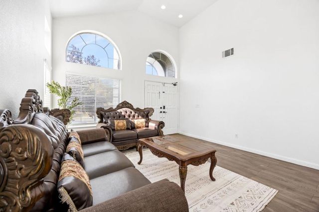 4713 Country Hills Drive, Antioch, CA 94531